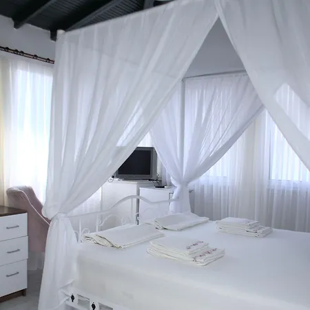 Tepe Hotel *