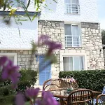 Tepe Hotel