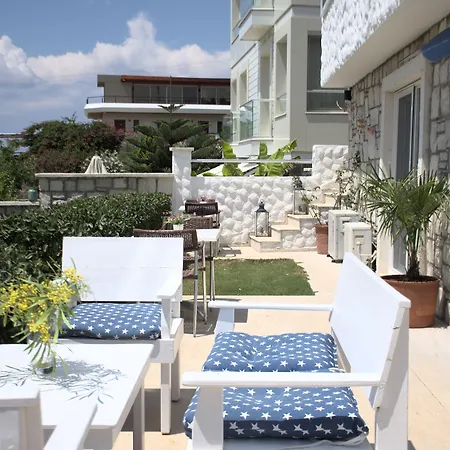 Tepe Hotel *