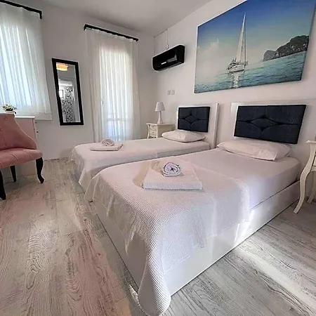 Tepe Hotel *